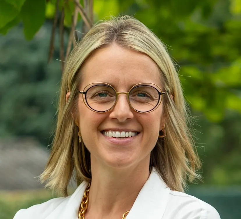 Laurie Lenart Laurie Lenart